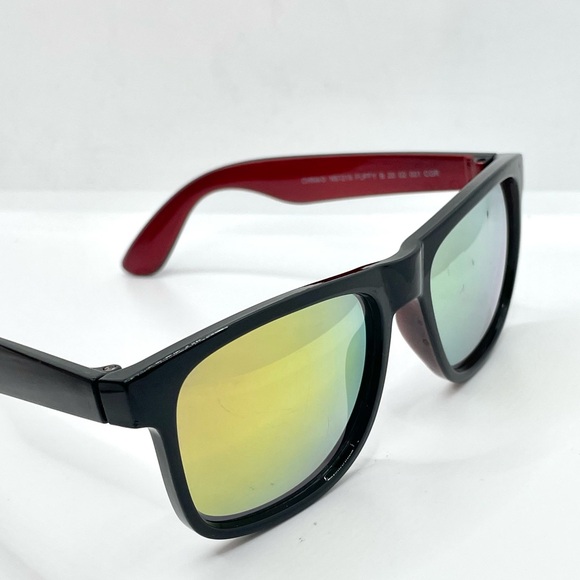 Foster Grant Black & Red Sunglasses W/ Reflective Lenses - Picture 5 of 6